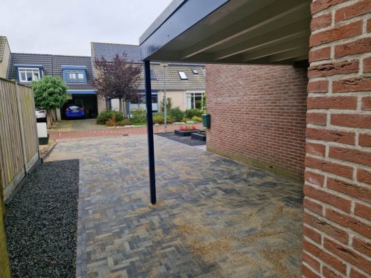 Oprit in waalformaat gelegd in elleboogverband – sterk en speels